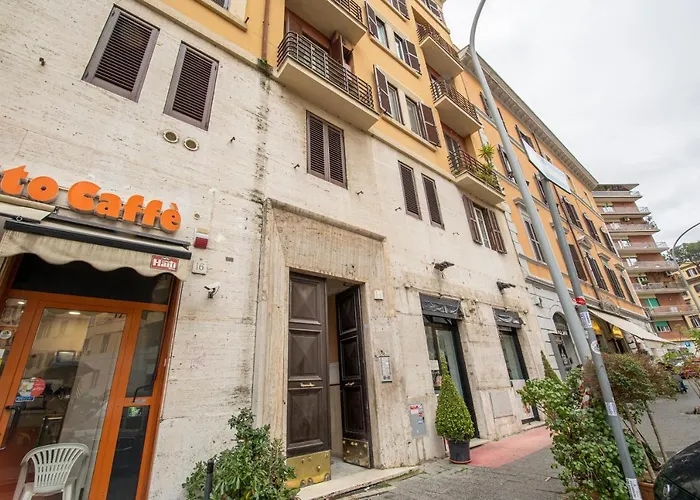 Refuge On Piazza Re Di Roma -Holiday Home